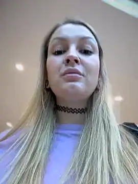 Teya moon  online show from 12.25.24