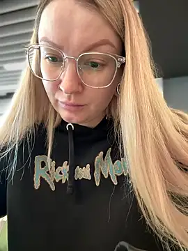 Teya moon  online show from 01.26.25