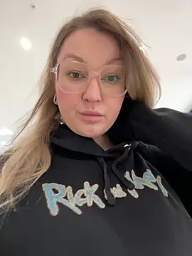 Teya moon  online show from 01.19.26