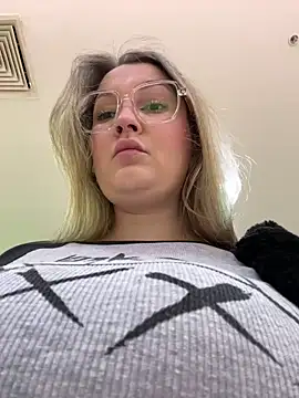 Teya moon  online show from 02.22.26