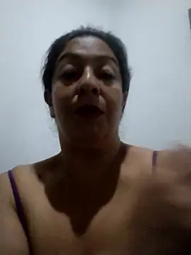 Catalina JH online show from 02.17.25