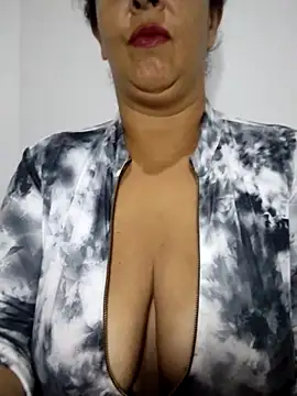 Catalina JH online show from 03.07.25