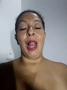 Catalina JH online show from 03.08.25