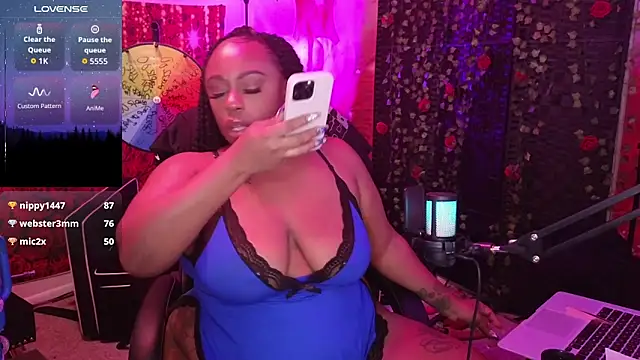 cheriserozequeen online show from 10.28.25