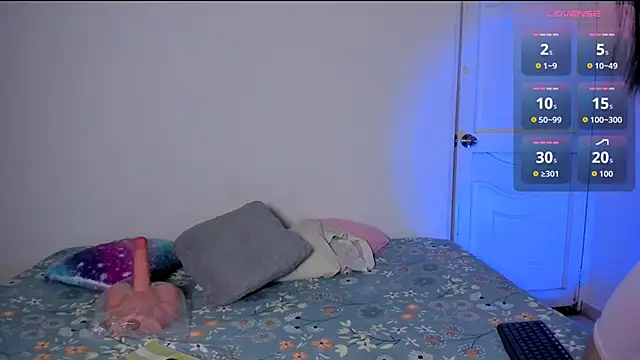 Snapshot of thamara26 chatting on 02.12.26 thamara26 online show from 02.12.26