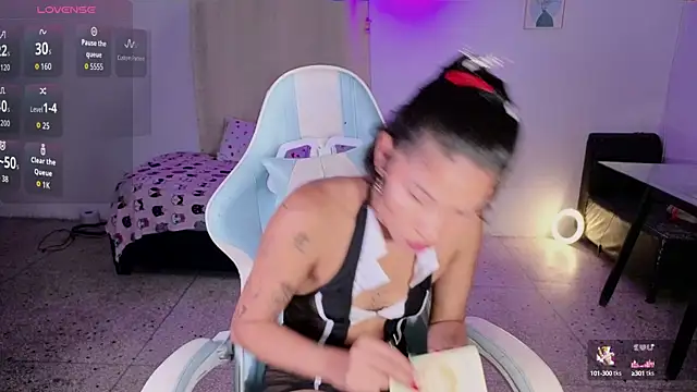 Peggy Funn online show from 09.29.25