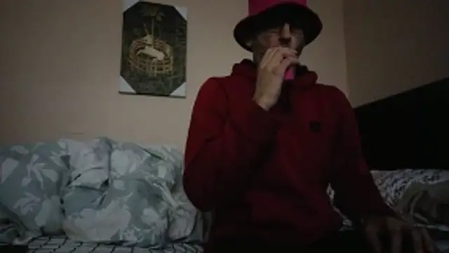 Snapshot of hailzeffn chatting on 11.03.25 hailzeffn online show from 11.03.25