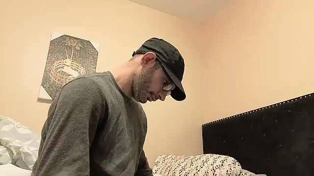 Snapshot of hailzeffn chatting on 11.05.25 hailzeffn online show from 11.05.25