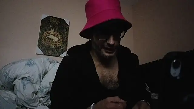 Snapshot of hailzeffn chatting on 11.08.25 hailzeffn online show from 11.08.25