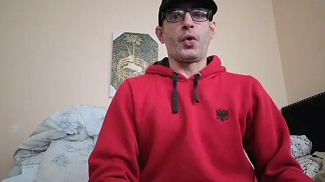 Snapshot of hailzeffn chatting on 11.15.25 hailzeffn online show from 11.15.25