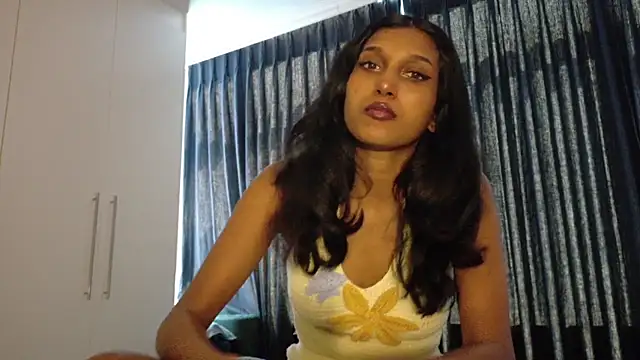 Snapshot of kawaiibabypie1 chatting on 12.15.25 kawaiibabypie1 online show from 12.15.25