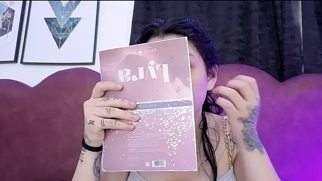 Snapshot of sophy_rock chatting on 05.09.26 sophy rock online show from 05.09.26