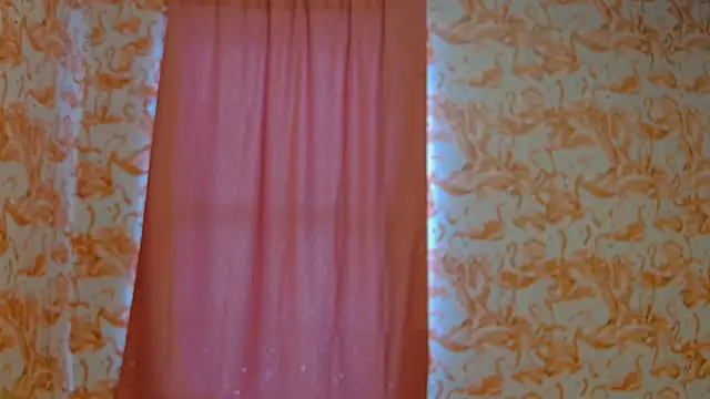 Snapshot of strawberrysmoothie chatting on 01.03.25 strawberrysmoothie online show from 01.03.25