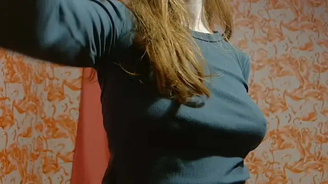 Snapshot of strawberrysmoothie chatting on 01.04.25 strawberrysmoothie online show from 01.04.25