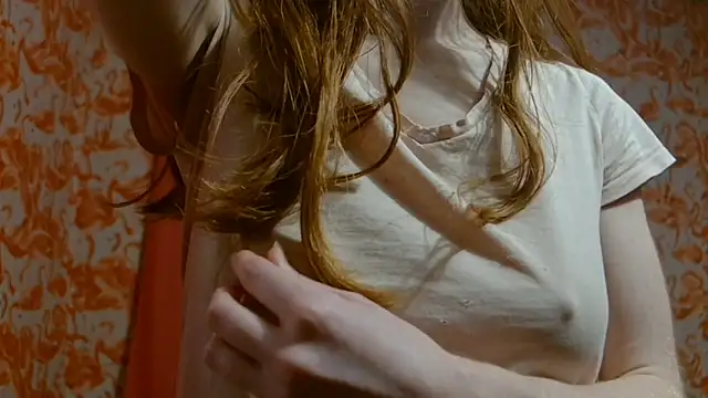 Snapshot of strawberrysmoothie chatting on 01.20.25 strawberrysmoothie online show from 01.20.25