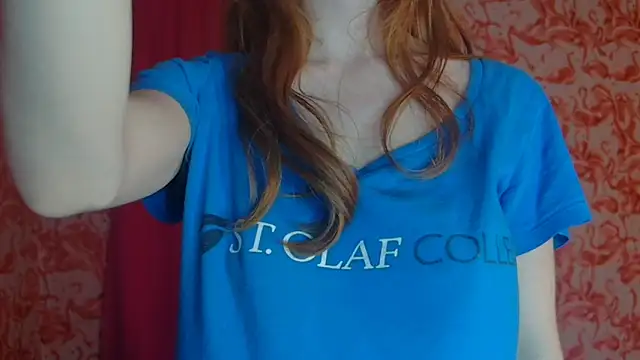 Snapshot of strawberrysmoothie chatting on 02.01.25 strawberrysmoothie online show from 02.01.25