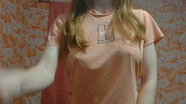 Snapshot of strawberrysmoothie chatting on 02.06.25 strawberrysmoothie online show from 02.06.25