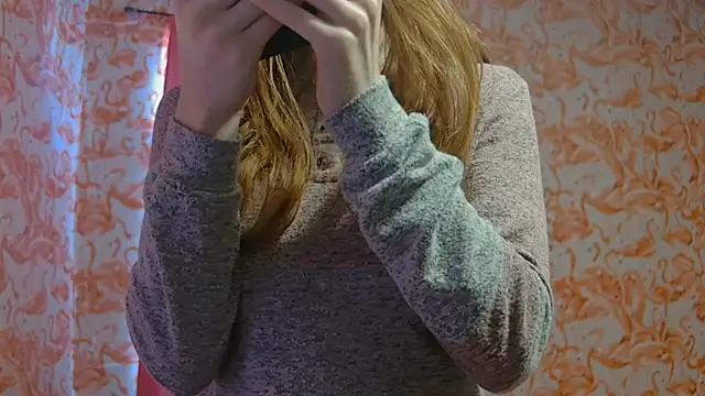 Snapshot of strawberrysmoothie chatting on 02.23.25 strawberrysmoothie online show from 02.23.25