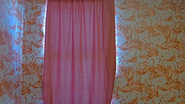 Snapshot of strawberrysmoothie chatting on 02.27.25 strawberrysmoothie online show from 02.27.25