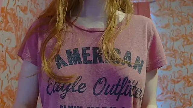 Snapshot of strawberrysmoothie chatting on 03.16.25 strawberrysmoothie online show from 03.16.25