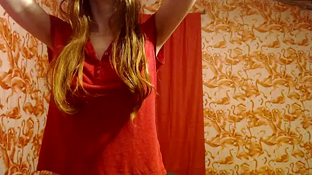 Snapshot of strawberrysmoothie chatting on 09.17.25 strawberrysmoothie online show from 09.17.25