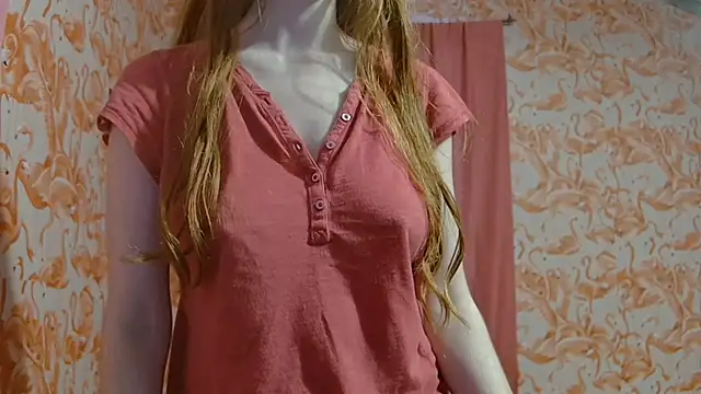 Snapshot of strawberrysmoothie chatting on 09.26.25 strawberrysmoothie online show from 09.26.25