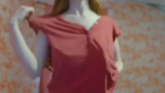 Snapshot of strawberrysmoothie chatting on 09.28.25 strawberrysmoothie online show from 09.28.25