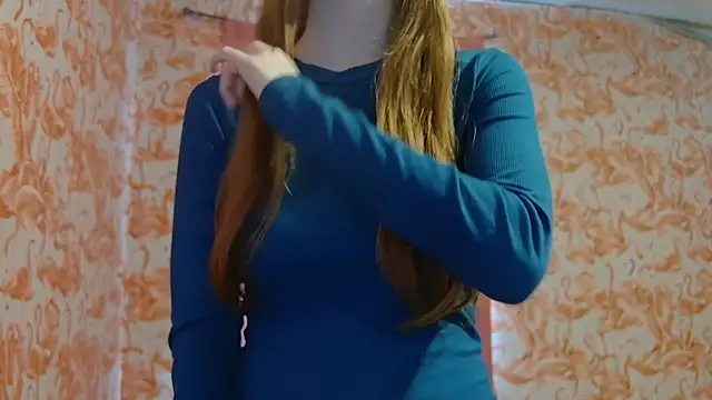 Snapshot of strawberrysmoothie chatting on 10.24.25 strawberrysmoothie online show from 10.24.25