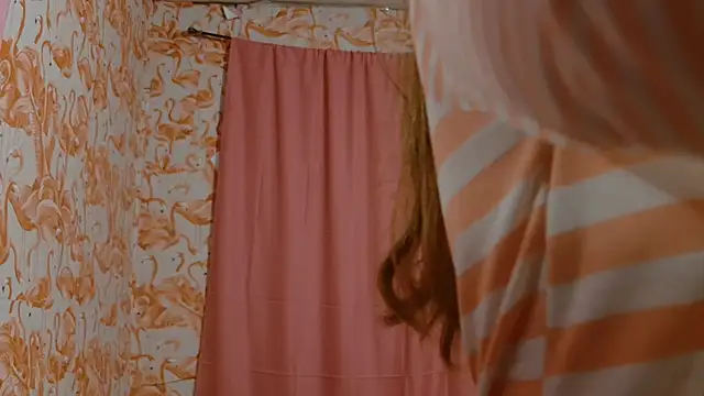 Snapshot of strawberrysmoothie chatting on 11.11.25 strawberrysmoothie online show from 11.11.25