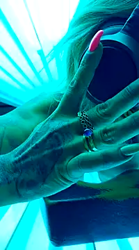 Ninasweden online show from 03.10.25