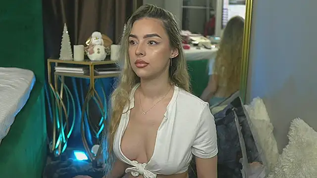 ScarletColes online show from 01.10.25