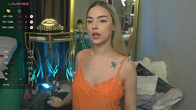 ScarletColes online show from 01.21.25