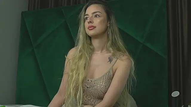 ScarletColes online show from 10.20.25