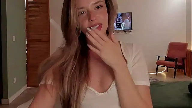 Snapshot of AmeliaBrian chatting on 07.22.26 AmeliaBrian online show from 07.22.26