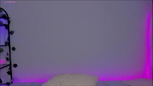 Megan Rodrigo online show from 01.13.25