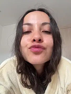 Megan Rodrigo online show from 05.11.26