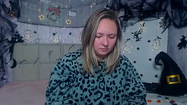 SallyVerda online show from 10.15.25