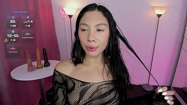 Dayanna tecca online show from 02.18.25