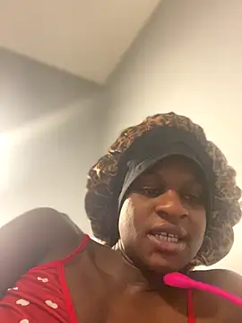 Snapshot of ninaperry777 chatting on 12.18.25 ninaperry777 online show from 12.18.25