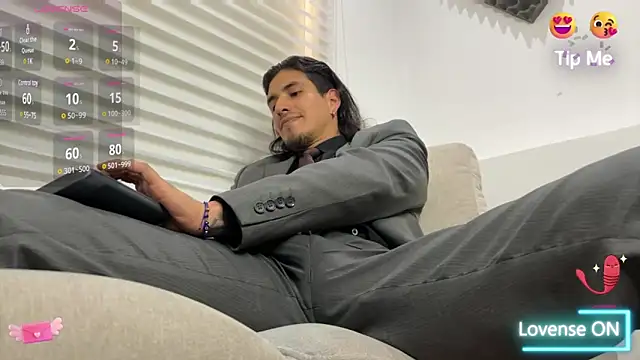 Tom blunt96 online show from 02.23.25