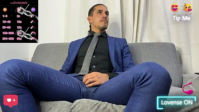 Snapshot of Tom_blunt96 chatting on 02.11.26 Tom blunt96 online show from 02.11.26