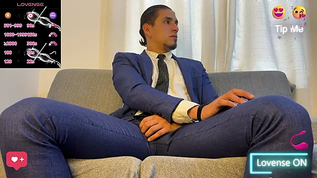 Snapshot of Tom_blunt96 chatting on 02.23.26 Tom blunt96 online show from 02.23.26