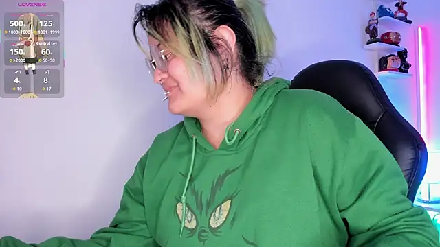 lucky-leah online show from 10.26.25