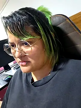 lucky-leah online show from 11.08.25