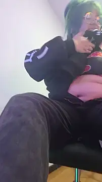 lucky-leah online show from 02.27.26