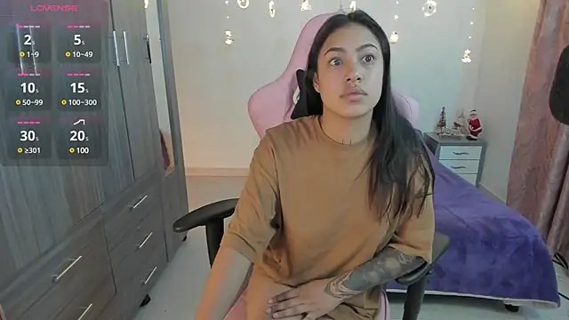 Snapshot of Kayla_foxxy chatting on 12.21.24 Kayla foxxy online show from 12.21.24