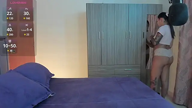 Snapshot of Kayla_foxxy chatting on 02.28.25 Kayla foxxy online show from 02.28.25