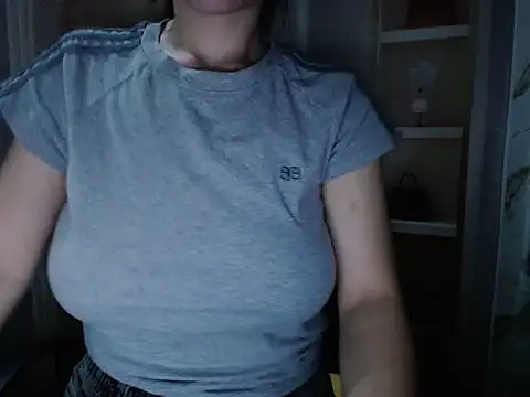 Love bug15 online show from 04.17.26