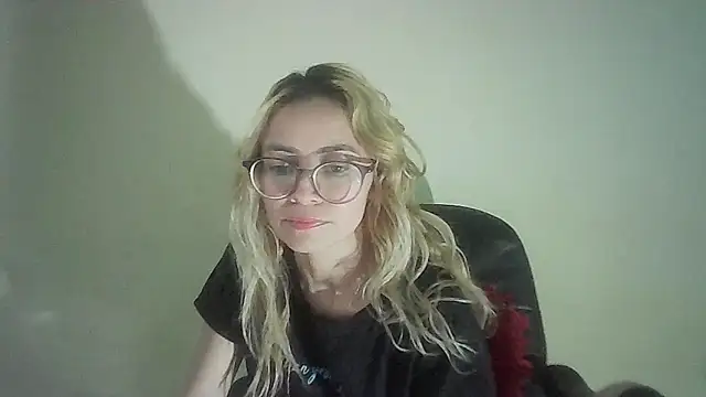 JuliaMack online show from 01.02.25