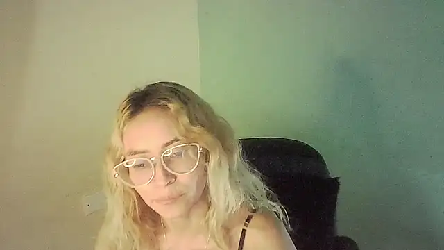 JuliaMack online show from 01.09.25